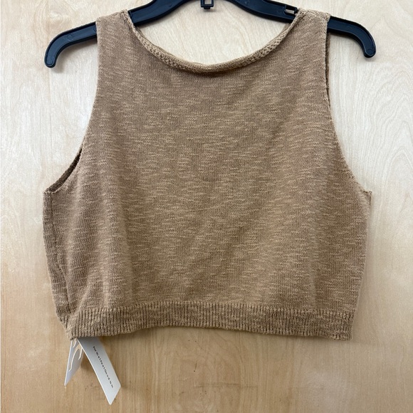 Commense Women's Sleeveless Crop Knit Top - Picture 5 of 11